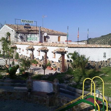 Alojamiento Rural La Caseria De Piedra Restaurante Хаен Екстер'єр фото