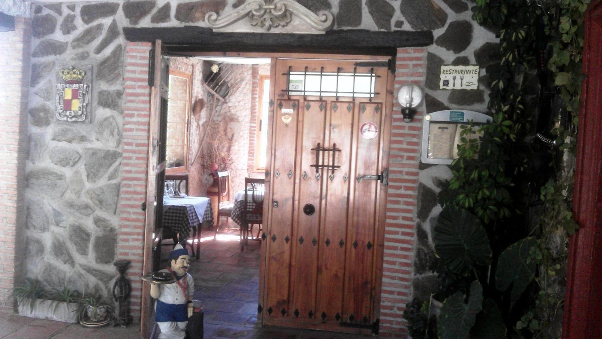 Alojamiento Rural La Caseria De Piedra Restaurante Хаен Екстер'єр фото