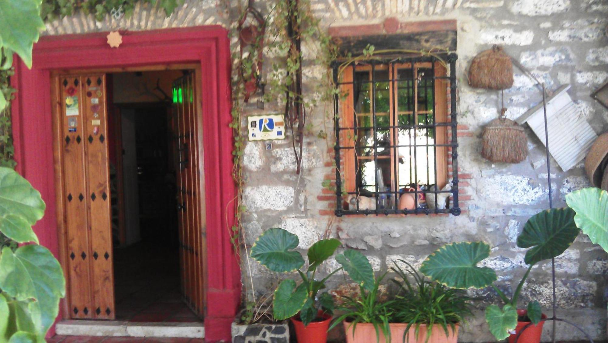 Alojamiento Rural La Caseria De Piedra Restaurante Хаен Екстер'єр фото