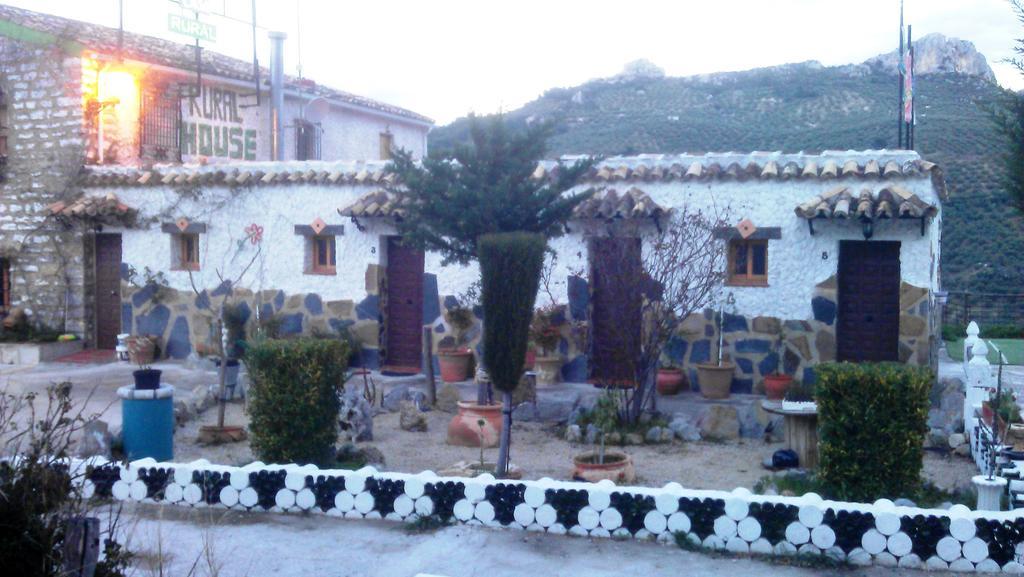 Alojamiento Rural La Caseria De Piedra Restaurante Хаен Екстер'єр фото