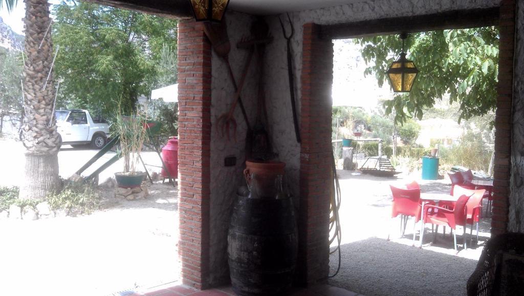 Alojamiento Rural La Caseria De Piedra Restaurante Хаен Екстер'єр фото