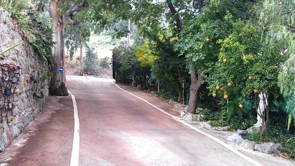 Alojamiento Rural La Caseria De Piedra Restaurante Хаен Екстер'єр фото