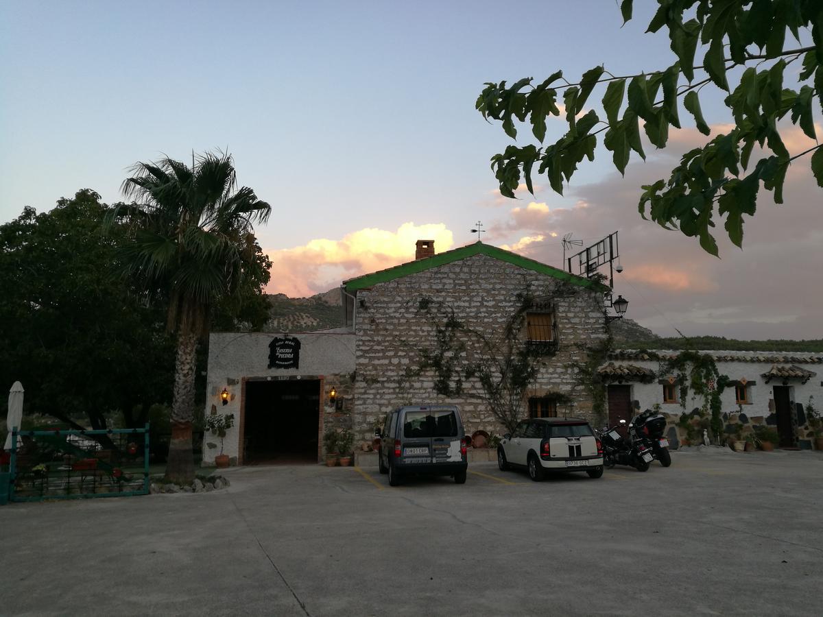 Alojamiento Rural La Caseria De Piedra Restaurante Хаен Екстер'єр фото