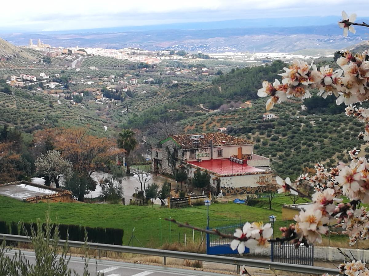 Alojamiento Rural La Caseria De Piedra Restaurante Хаен Екстер'єр фото